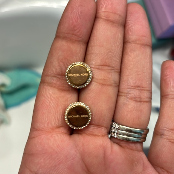 Michael Kors Rosegold Earrings. - Picture 3 of 4